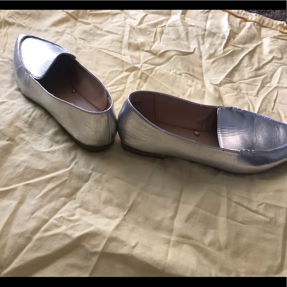 Flats - Picture 2 of 3